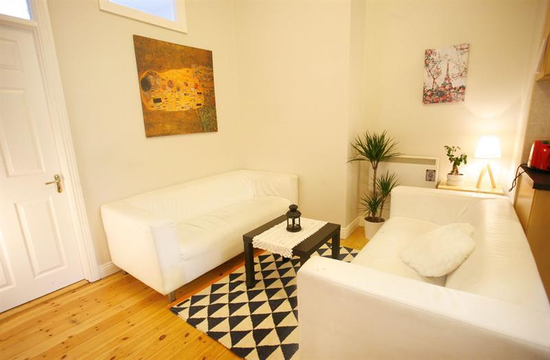 Short Let Direct - Blessington Street D1 Apartment *